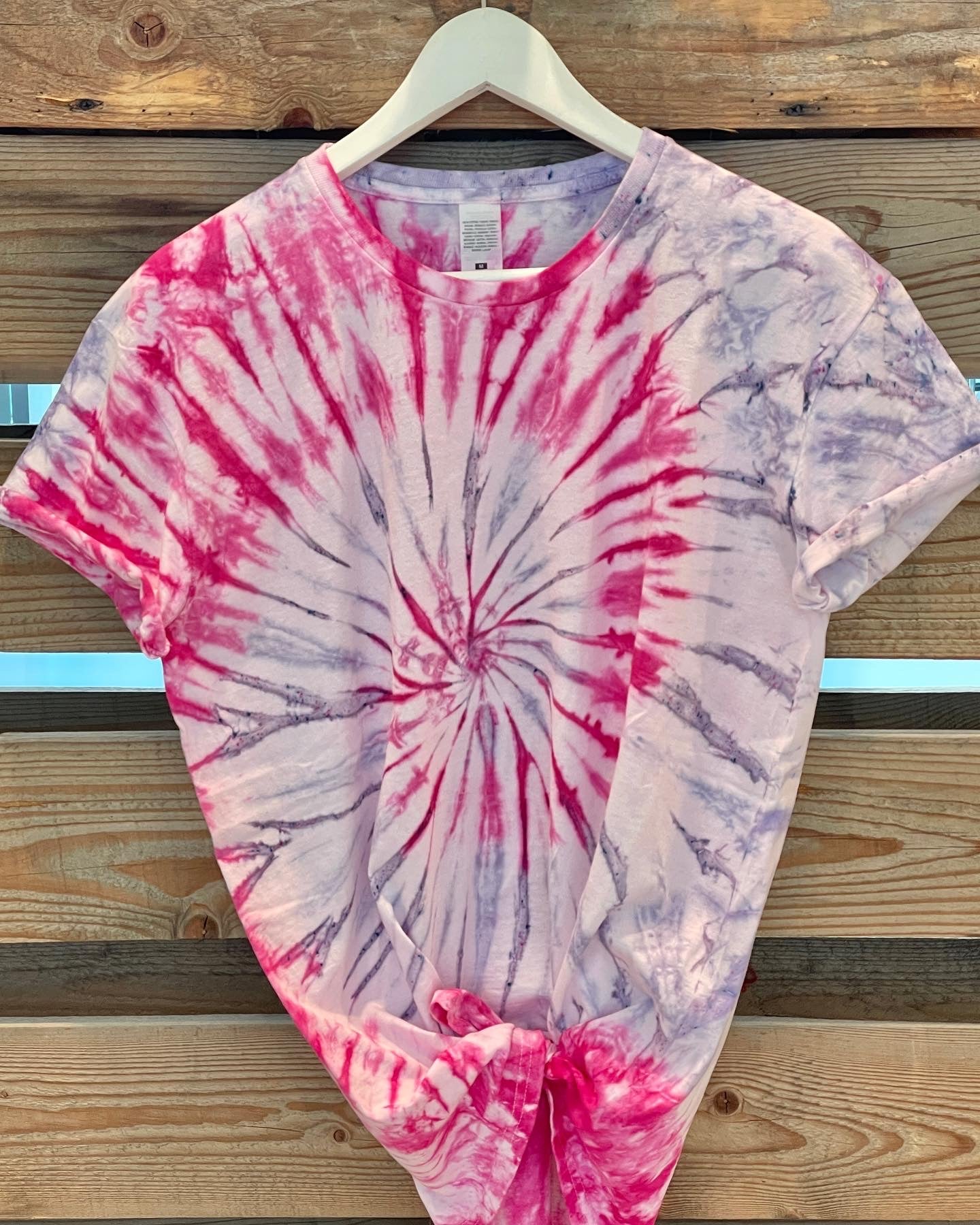 Kutaweav adult unisex tie dye t-shirt.